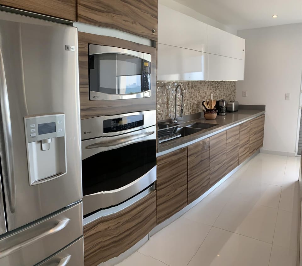 Kitchen or kitchenette, minibar, pet friendly, stove, toaster