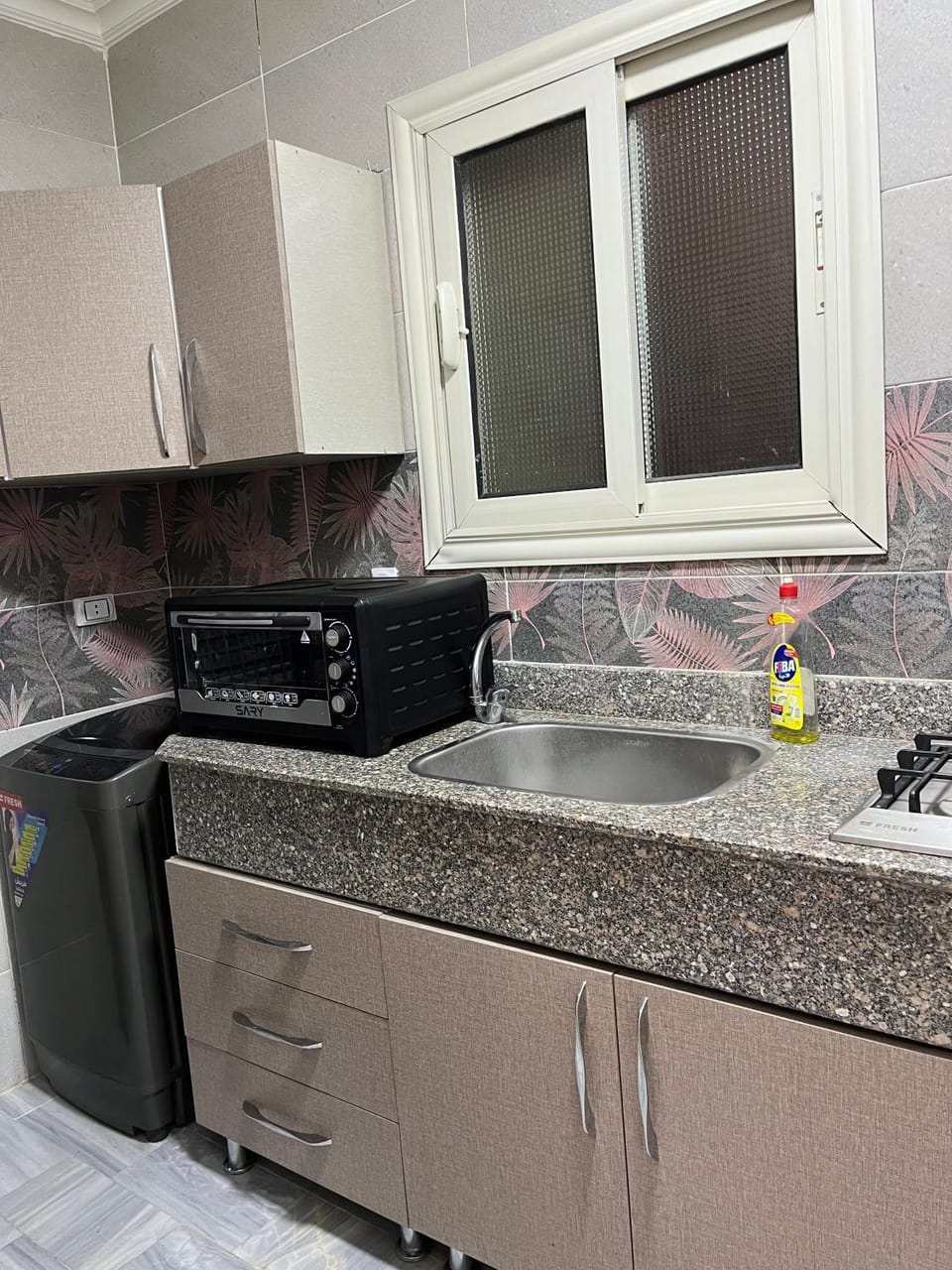 Kitchen or kitchenette, pet friendly, stove