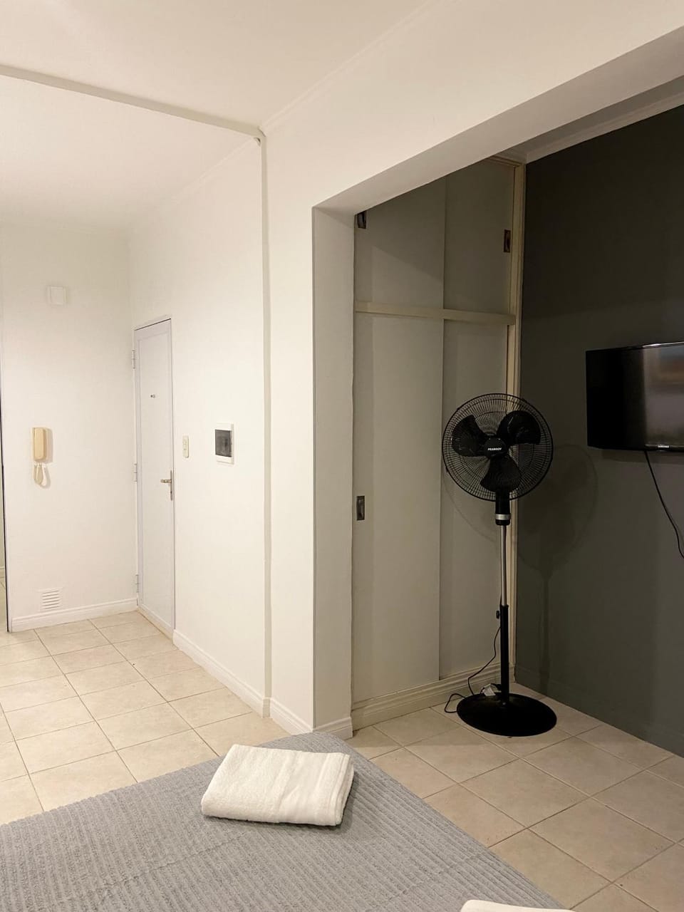 TV and multimedia, Photo of the whole room