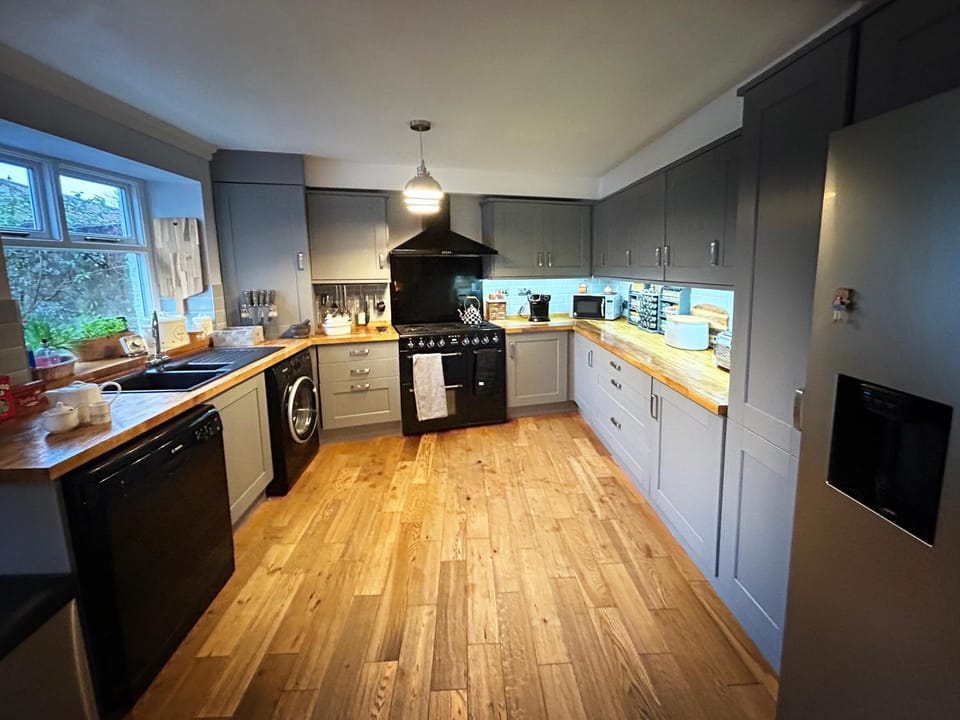 Kitchen or kitchenette, dishwasher, minibar, pet friendly, stove, toaster