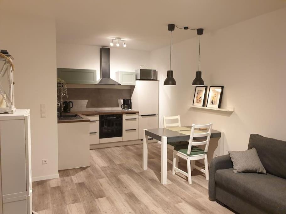 Kitchen or kitchenette, Seating area, Dining area, stove