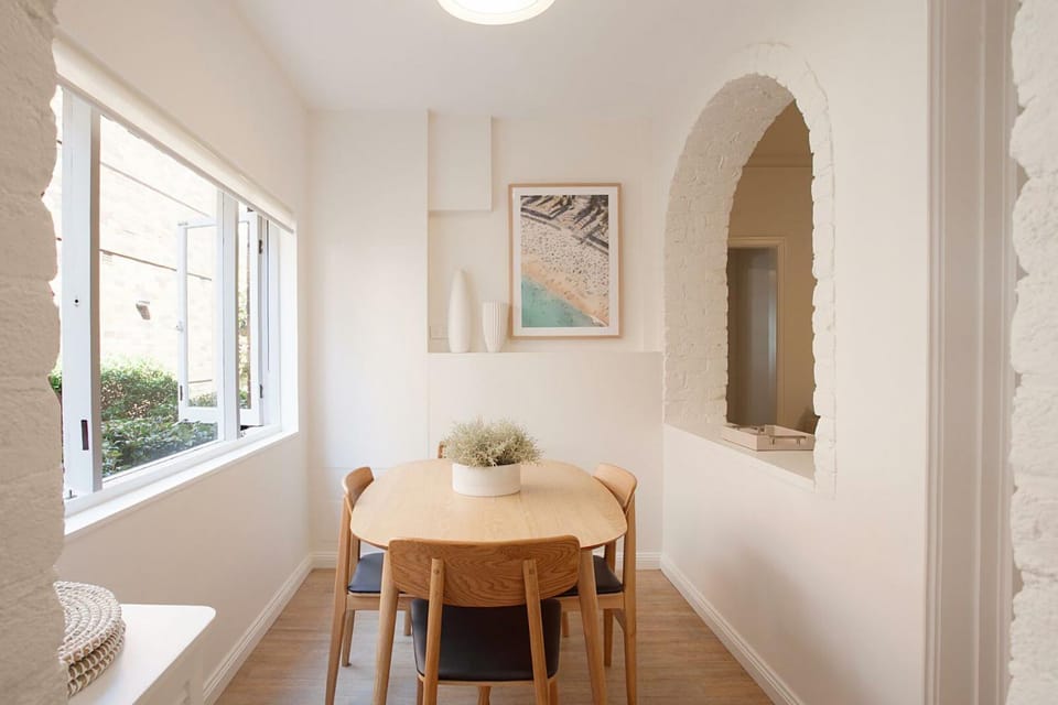 Coastal Calm Coogee Apartment in Sydney