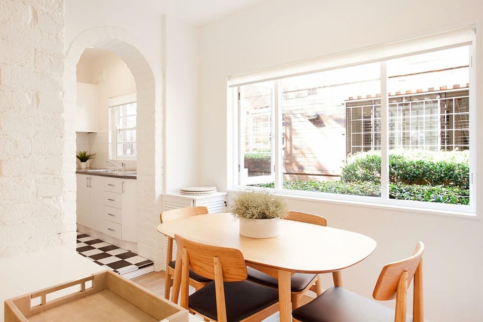Coastal Calm Coogee Apartment in Sydney