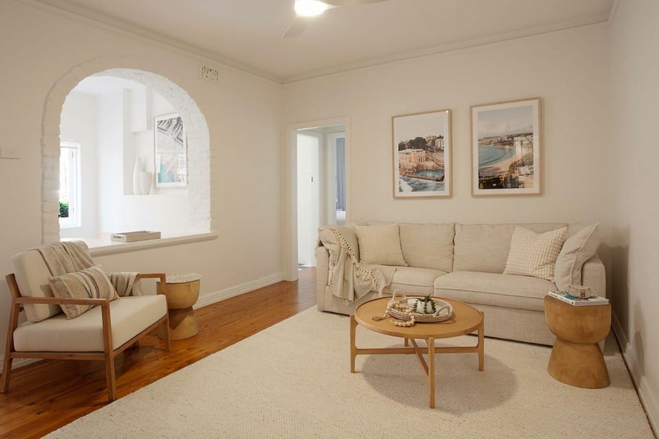 Coastal Calm Coogee Apartment in Sydney