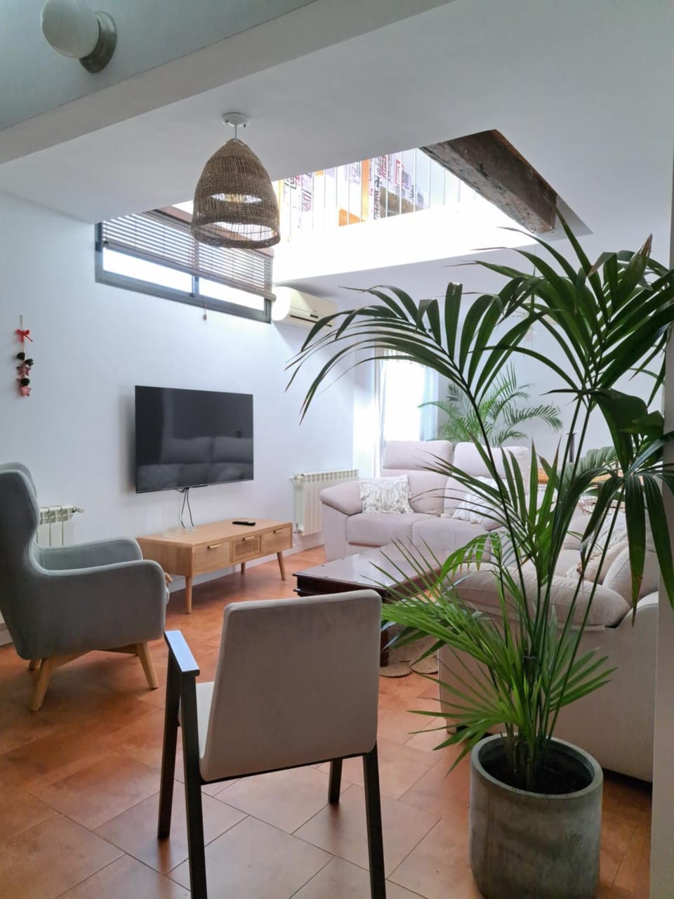 Communal lounge/ TV room, TV and multimedia, Living room