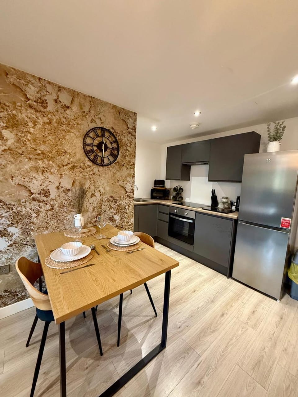 Newly Refurbished FEB 2026 - Cosy Duplex BD1 Apartment in Bradford