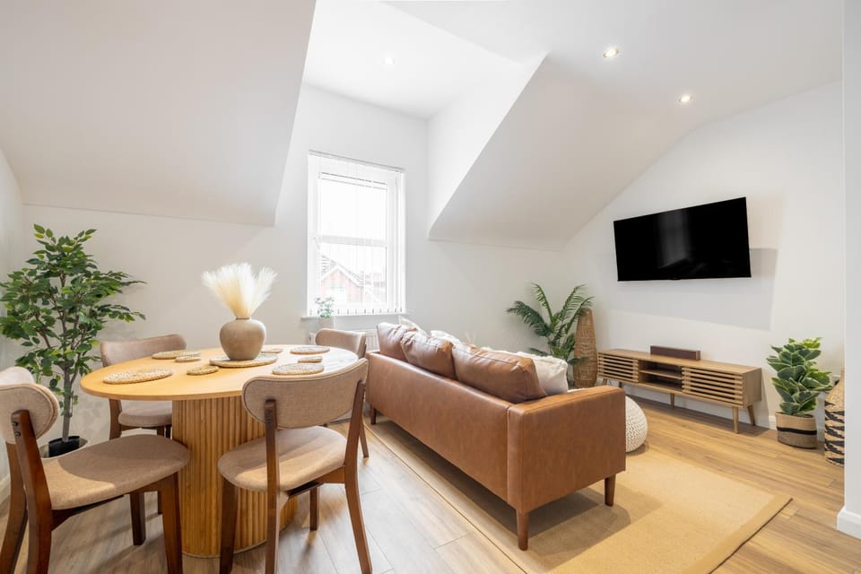 Communal lounge/ TV room, TV and multimedia, Dining area, Dinner