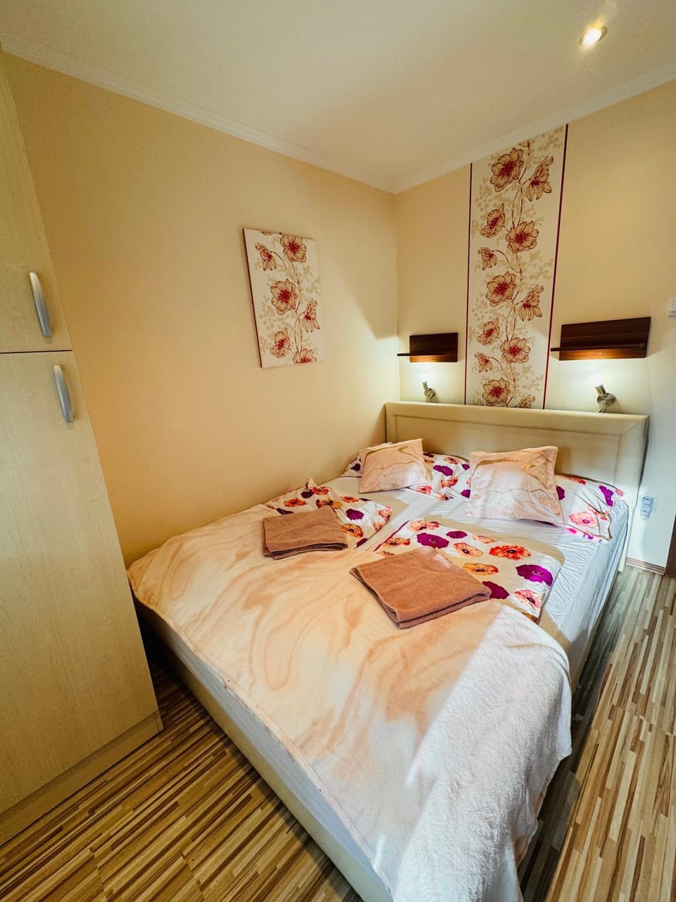 Oregano Apartmanok Siófok Apartment in Siófok