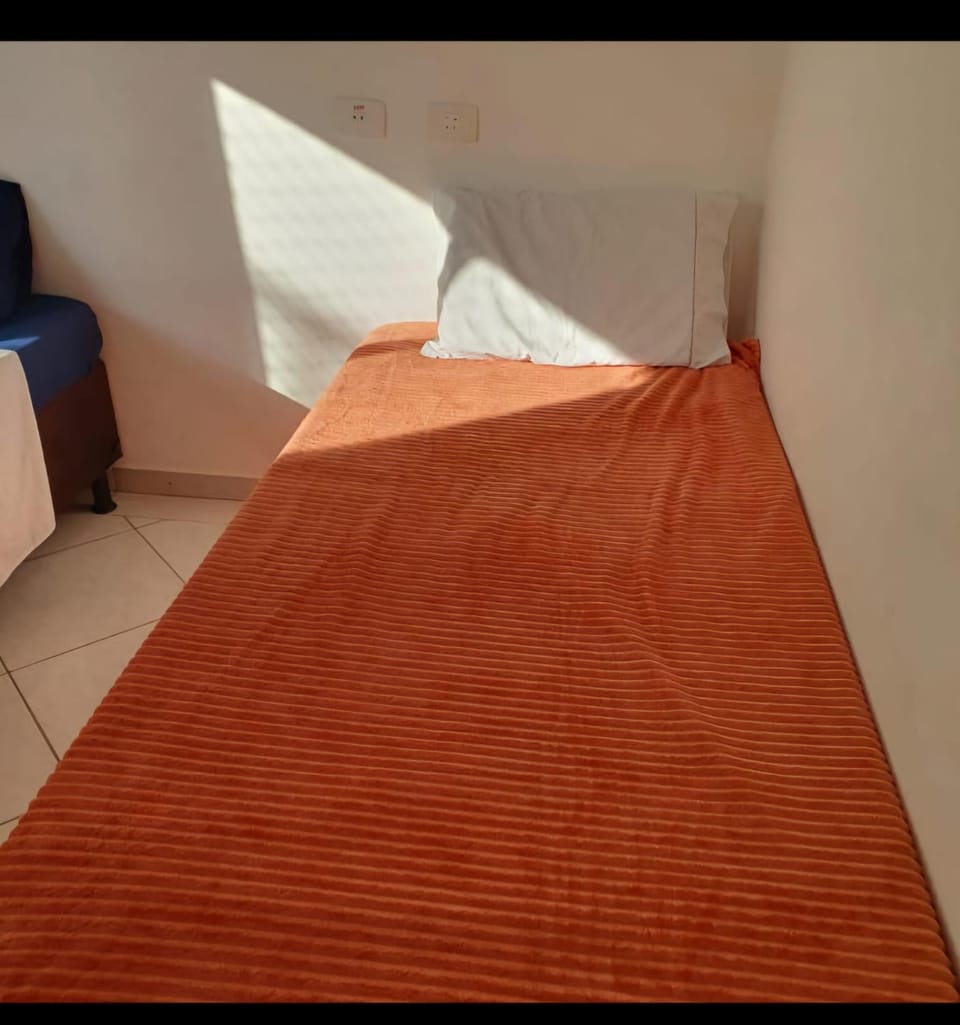 50 m do mar, 3 dorm, sacada com vista mar, pitangueiras, vaga de garagem, Pet friendly, berço Apartment in State of São Paulo