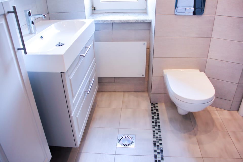 Toilet, Bathroom
