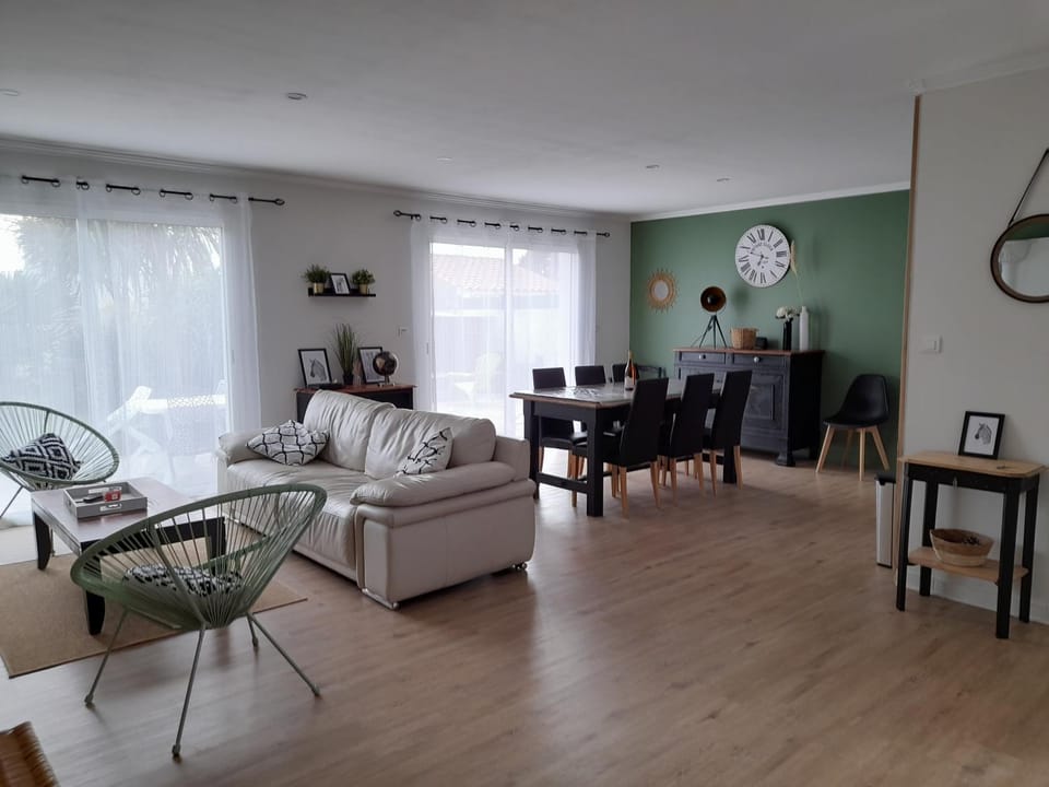 maison proche mer et foret Villa in Olonne-sur-Mer