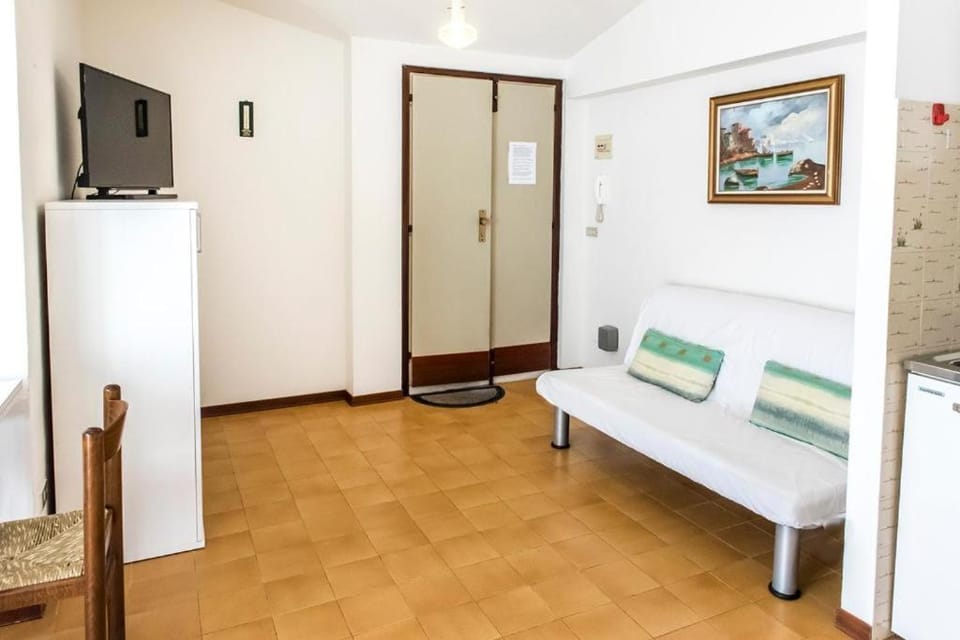 Comodo bilocale a Marcelli - M271 Apartment in Marcelli