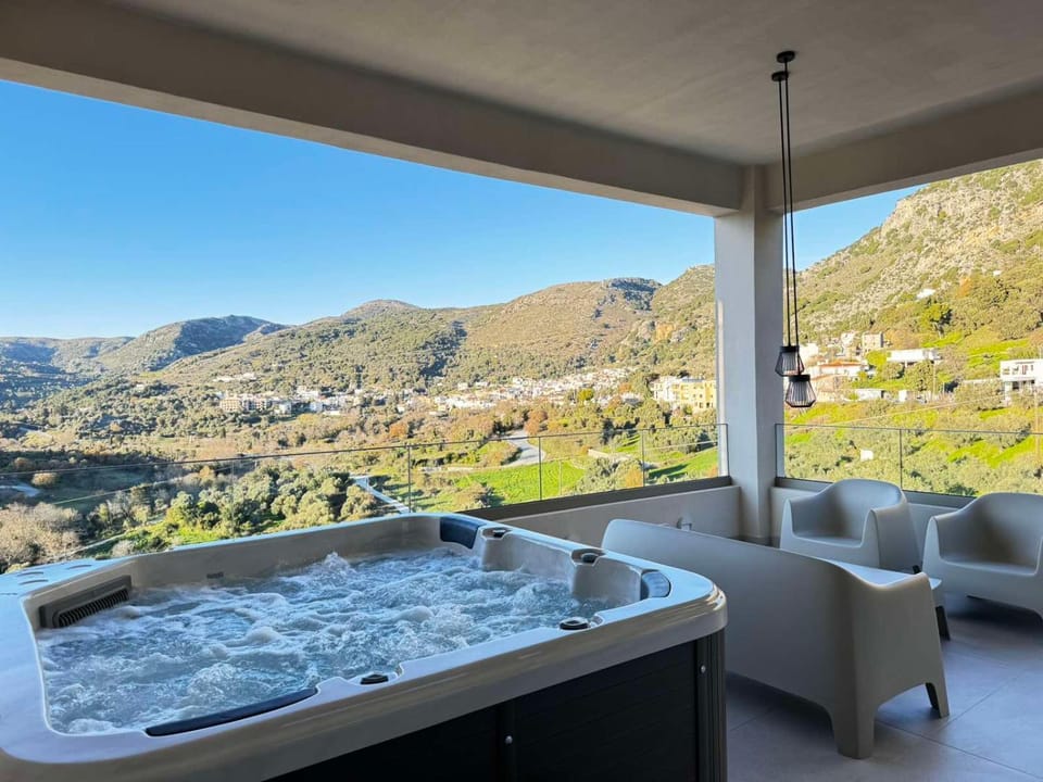 Natural landscape, Hot Tub