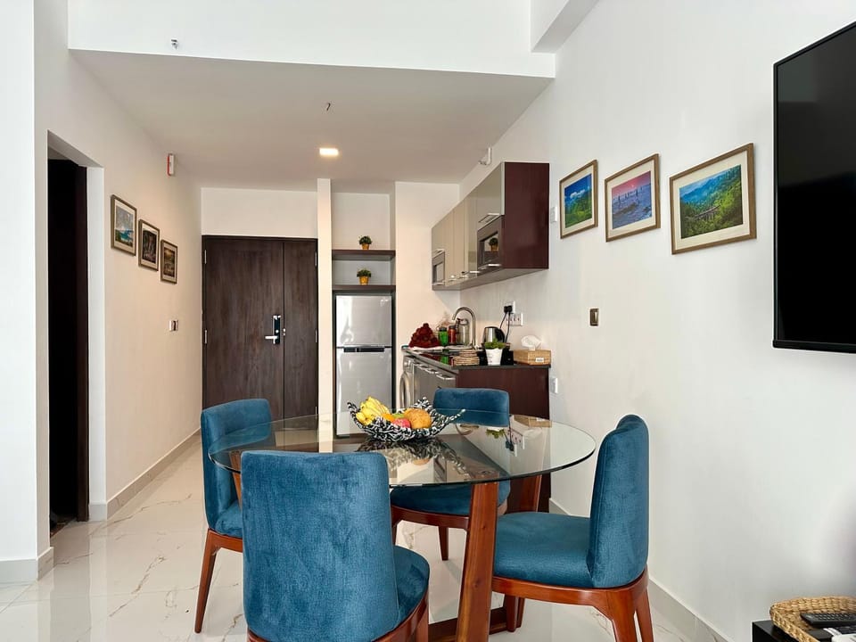 TV and multimedia, Kitchen or kitchenette, Dining area
