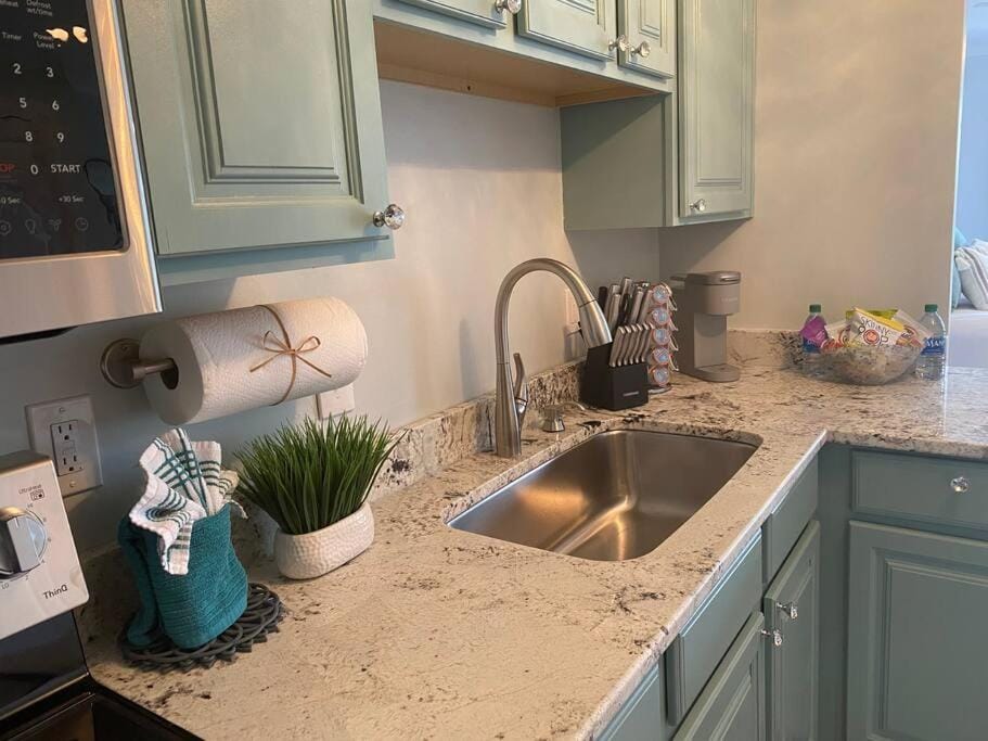 Destin Bliss! Your Dream Studio Condo on Holiday Isle! Apartment in Destin