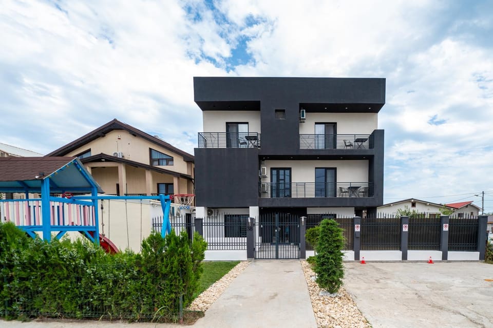 Property building, Day