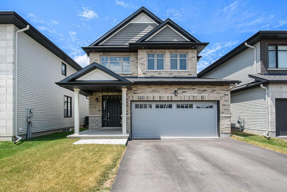 Fully Furnished 4 Bedroom House in Ottawa House in Ottawa