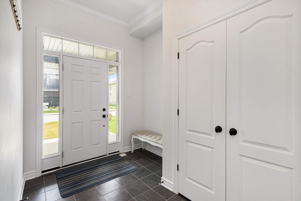 Fully Furnished 4 Bedroom House in Ottawa House in Ottawa