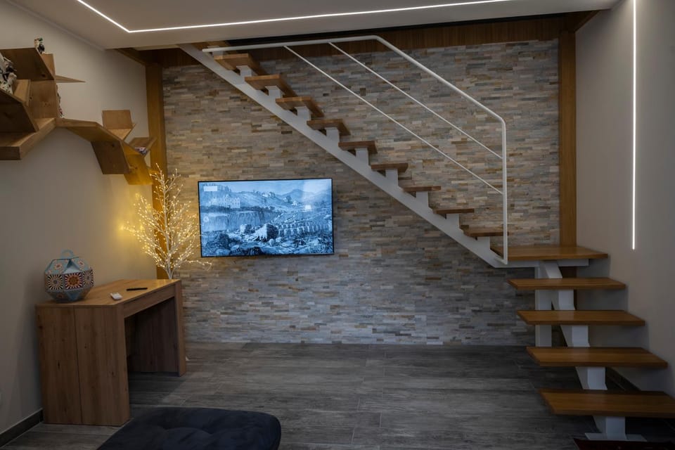Communal lounge/ TV room, Evening entertainment