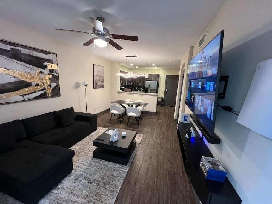 TV and multimedia, Living room, Dining area