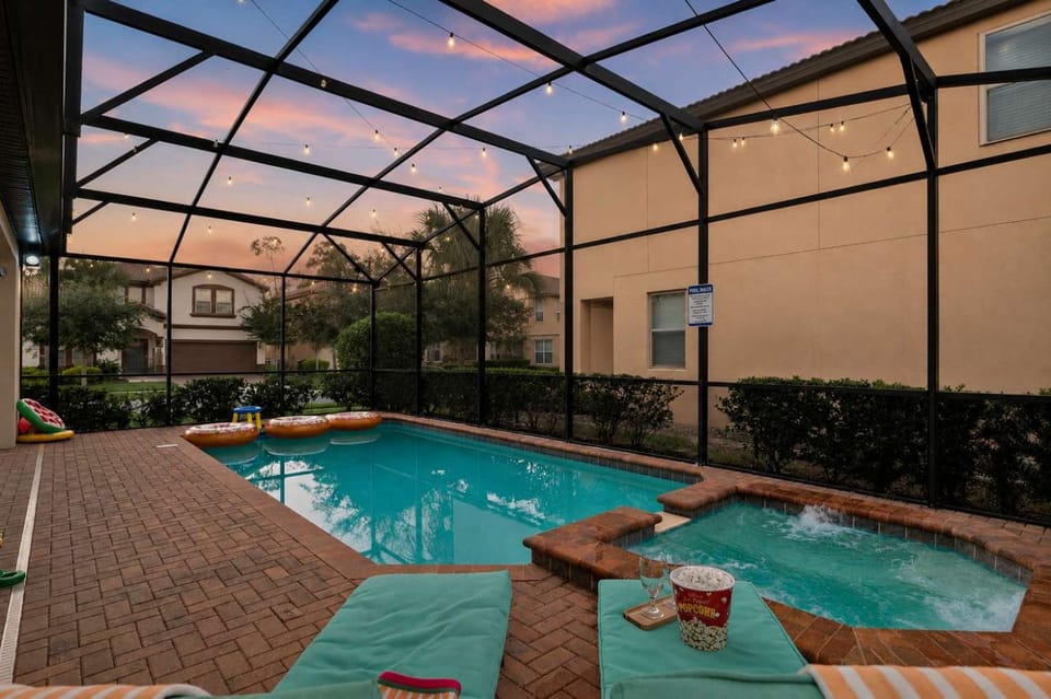House w private pool & water park access Villa in Four Corners