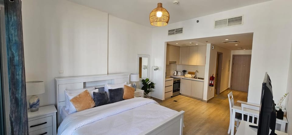 B1 Studio in Yas with canal view Apartment in Abu Dhabi