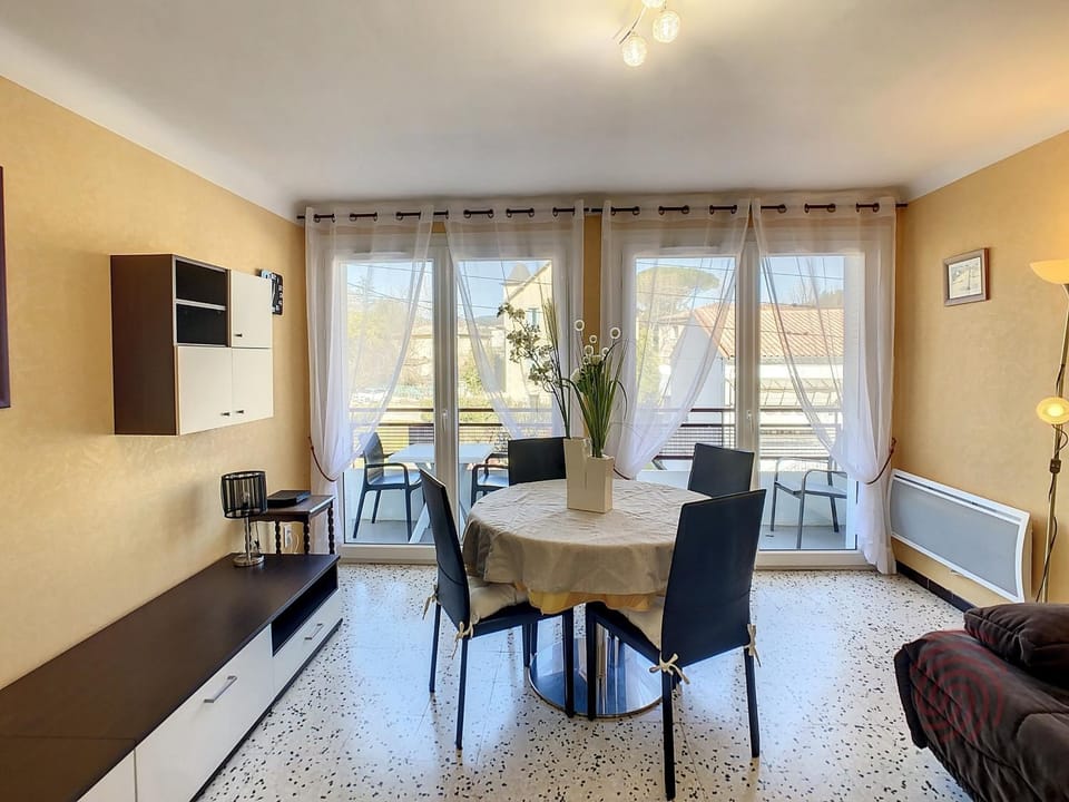 Appartement F2 moderne à Lamalou-les-Bains, proche thermes, balcon, Wi-Fi, animaux acceptés - FR-1-451-204 Apartment in Occitanie