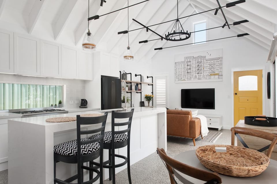 Property building, Living room, Dining area, kitchen