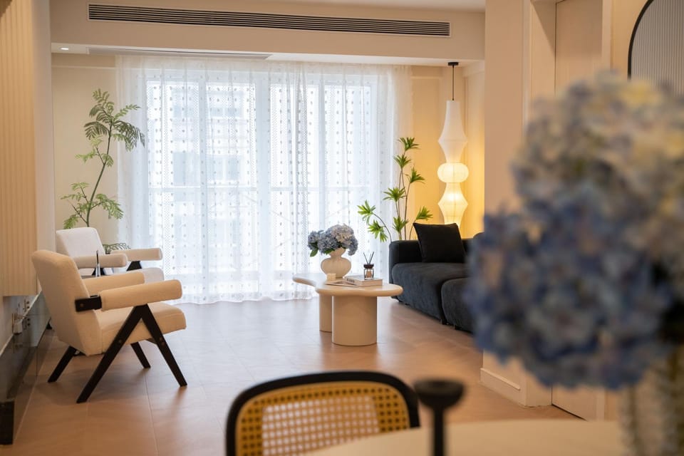 Living room, Seating area