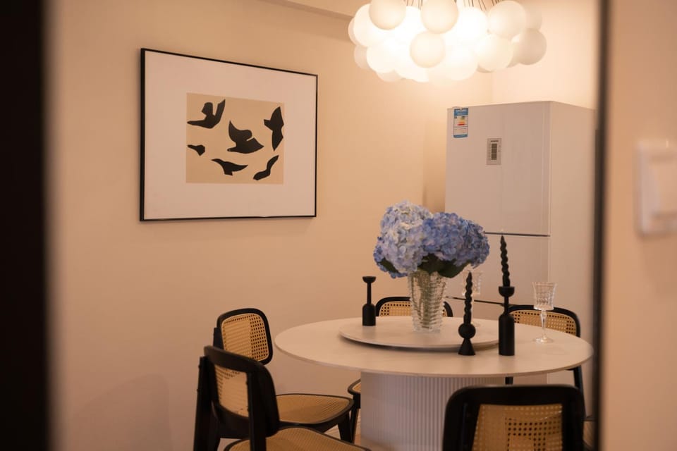 Restaurant/places to eat, Dining area