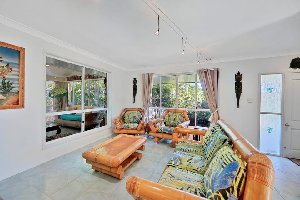 Tranquil Tides House in Bargara