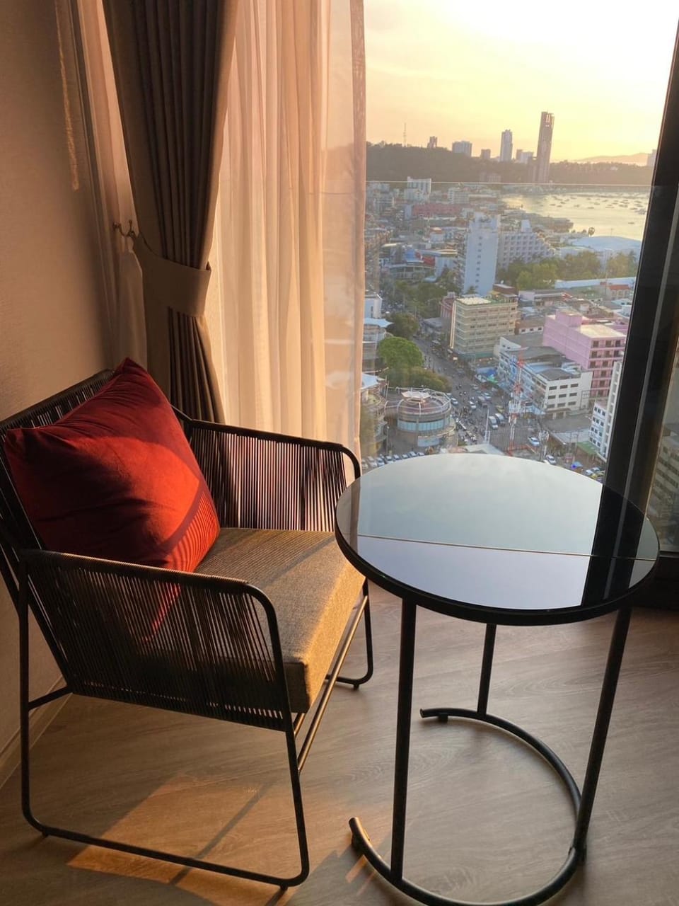 View (from property/room), Living room, Seating area