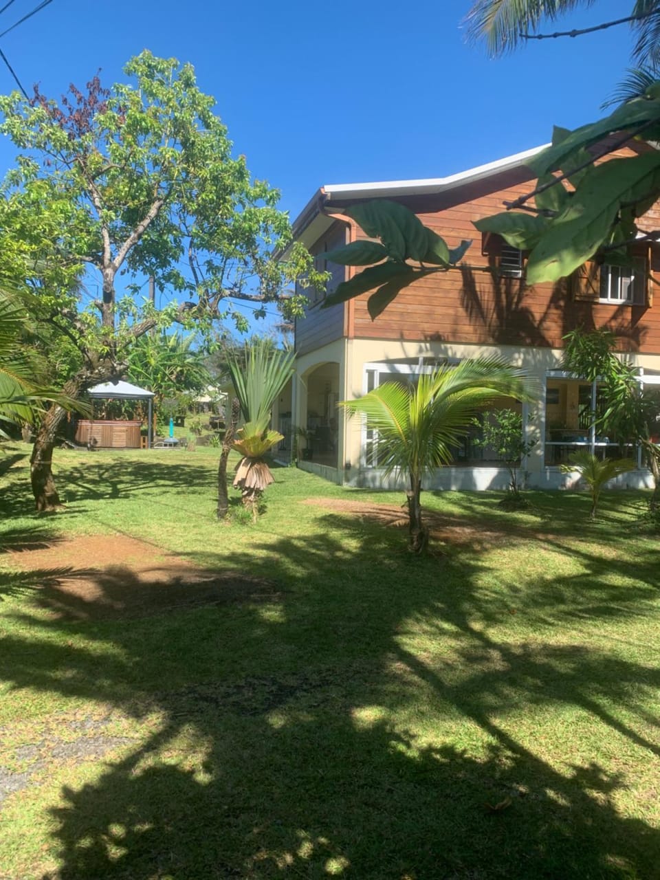 Property building, Natural landscape, Garden, Garden view