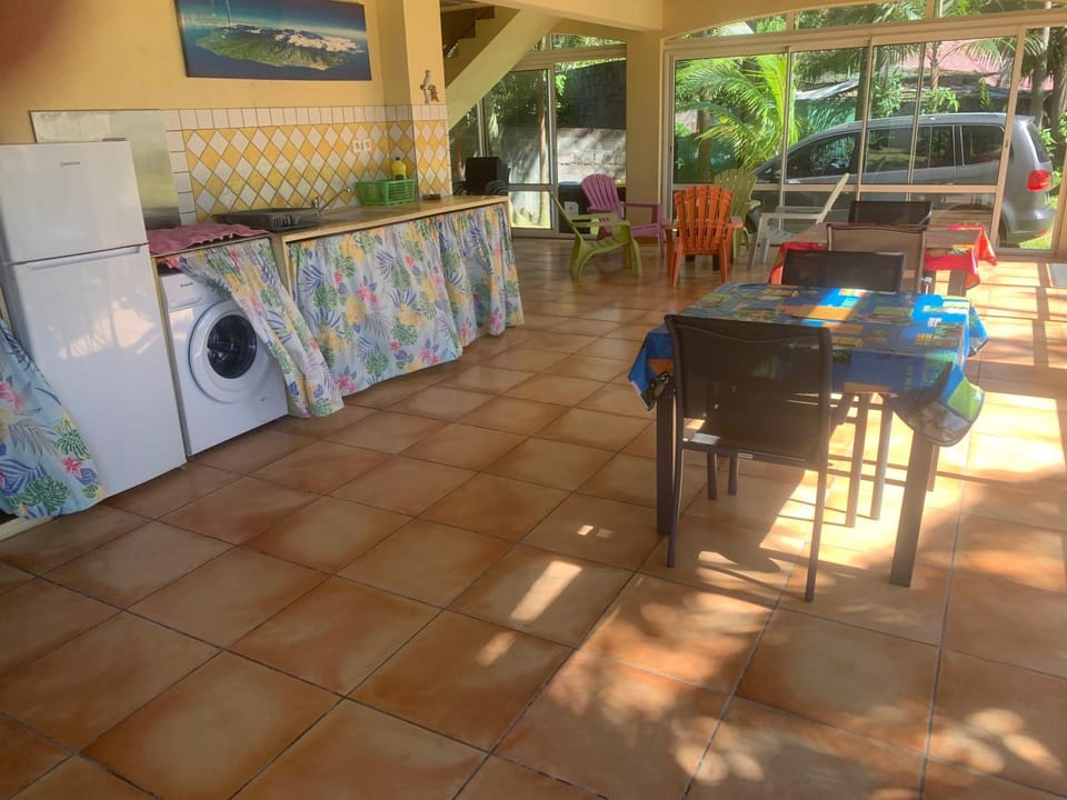 Living room, Dining area, Communal kitchen, washing machine