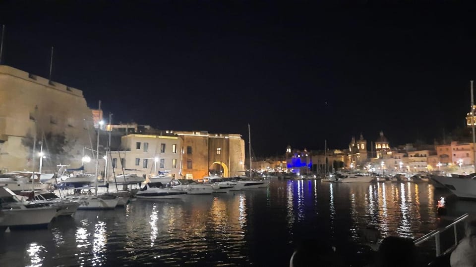 Nearby landmark, Night, City view, Sea view, Location