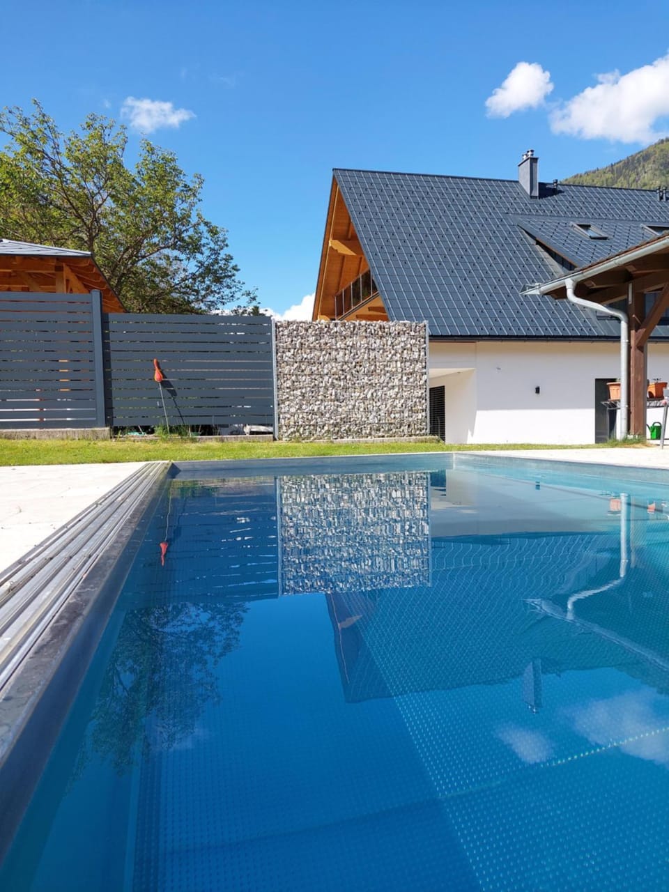 Swimming pool, Swimming pool, Drinks, Alcoholic drinks, sunbed