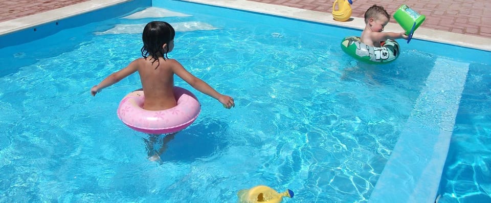 Day, People, Pool view, Swimming pool, children