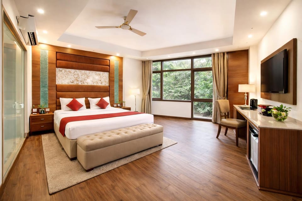 Communal lounge/ TV room, Bed, TV and multimedia, Photo of the whole room, Bedroom