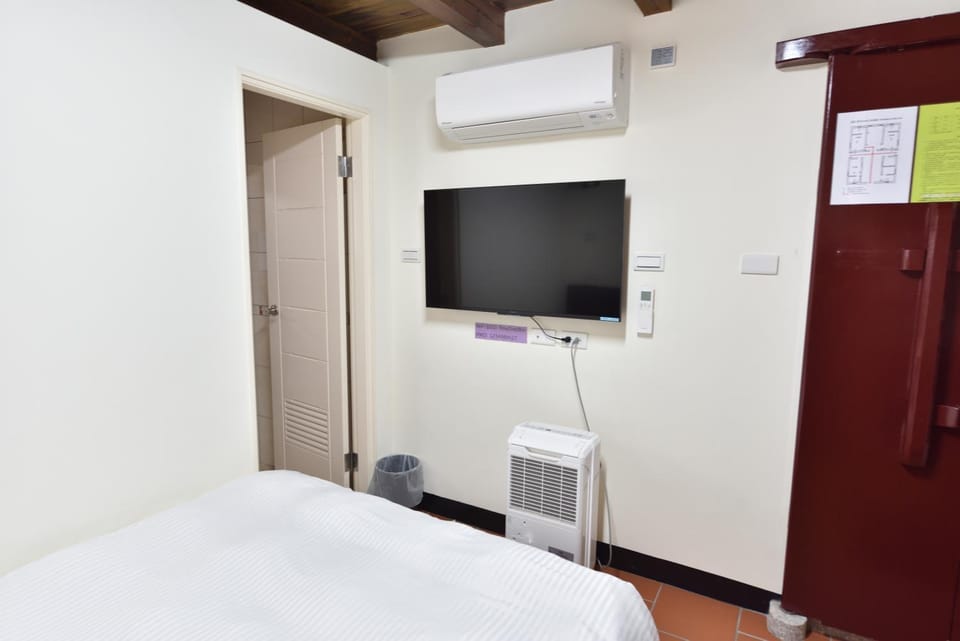 TV and multimedia, Photo of the whole room, Evening entertainment, Bedroom, air conditioner