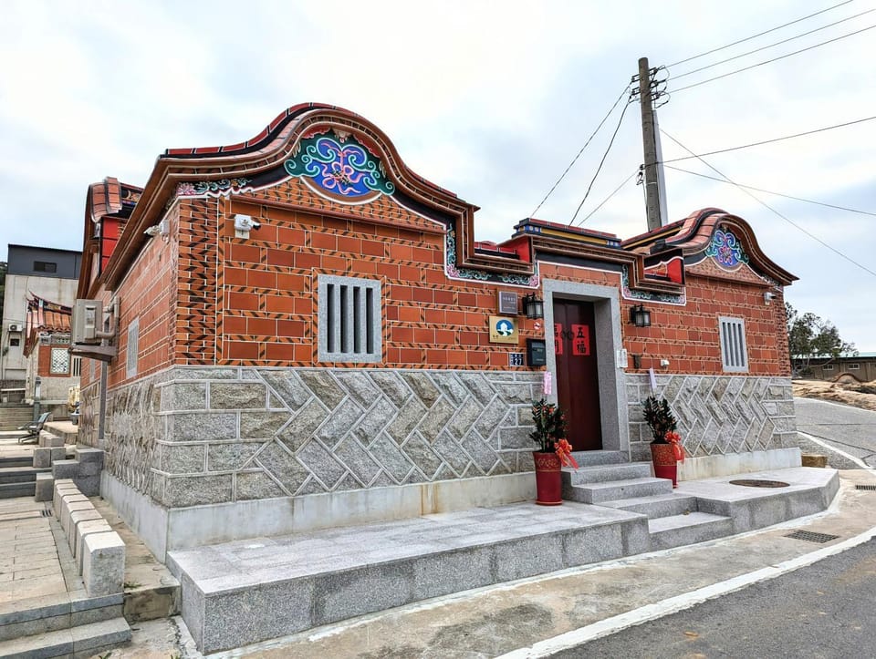 Property building, Day