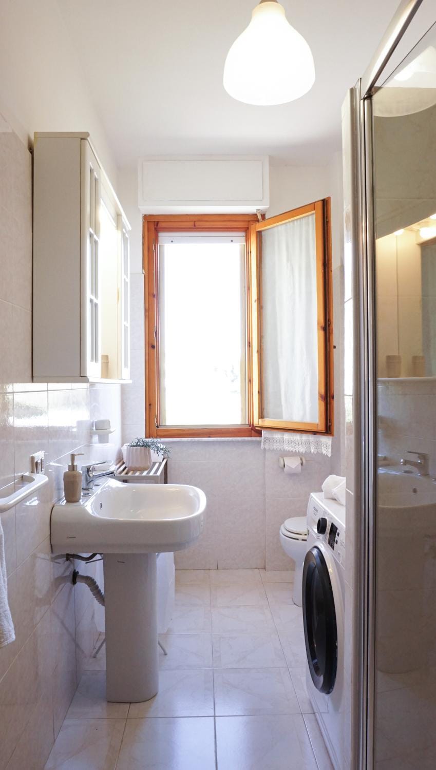 Toilet, Bathroom, washing machine, dryer