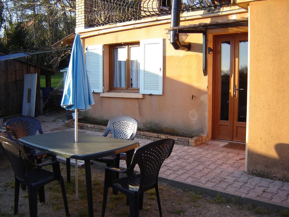 Patio, Dining area