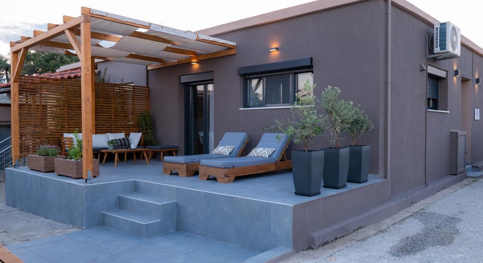 Property building, sunbed