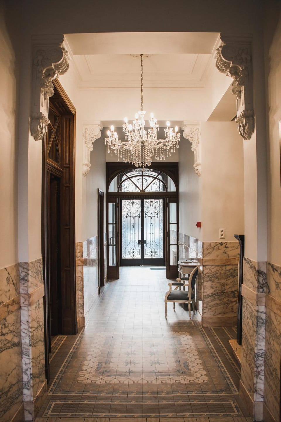 Facade/entrance