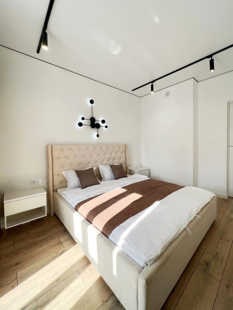 Пять НОВЫХ апартаментов БИЗНЕС КЛАССА в ЖК R-HOUSE в 100 м от MEGA Apartment in Almaty