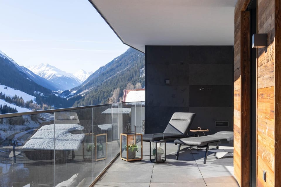 Natural landscape, Balcony/Terrace, Balcony/Terrace, Mountain view
