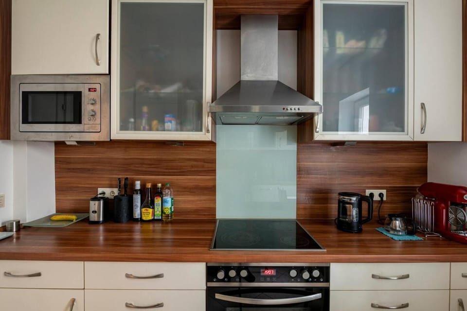 microwave, oven, kitchen