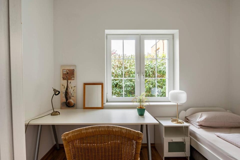 Photo of the whole room, Bedroom, Internal: Not applicable to any particular room