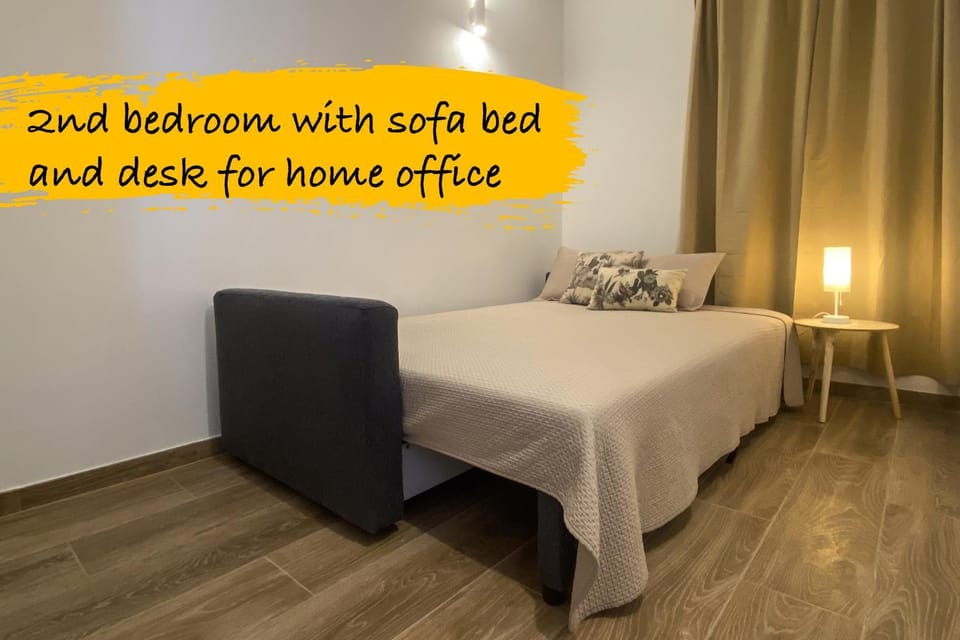 Photo of the whole room, Bedroom