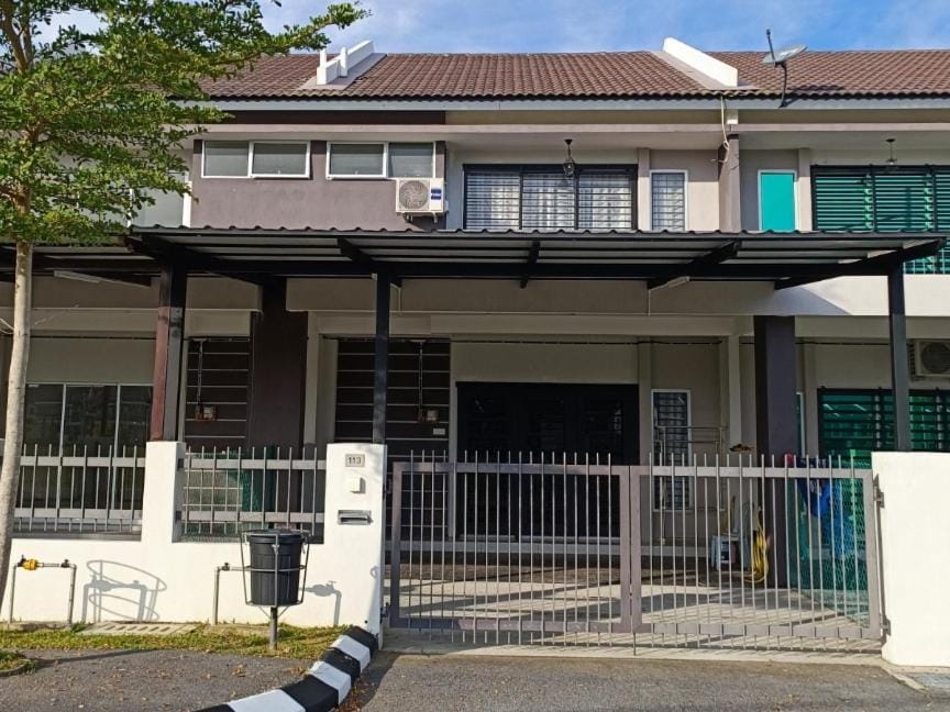 Homestay in manjung pr1ma segari-Melayu only House in Perak